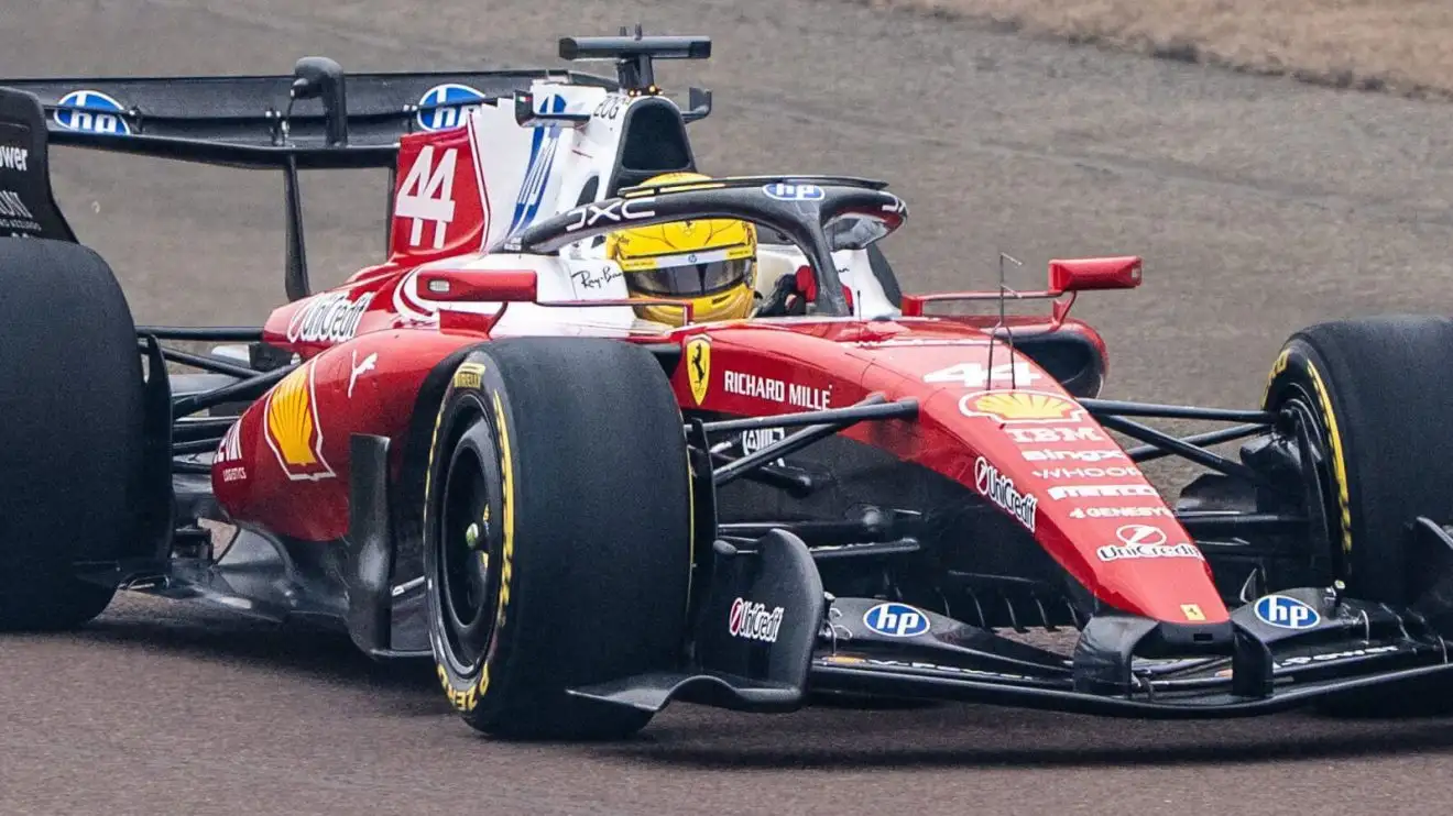 Lewis Hamilton spins Ferrari SF-26 on Day 4 of Barcelona shakedown