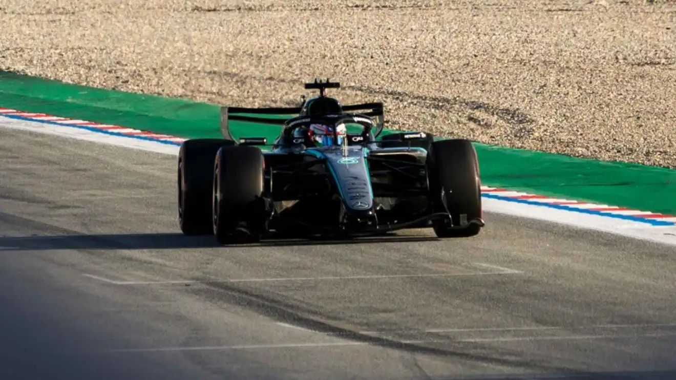 메르세데스 W17, 바르셀로나 셰이크다운서 '눈부신 성능' 선보여…쇼블린 감독 긍정적 평가