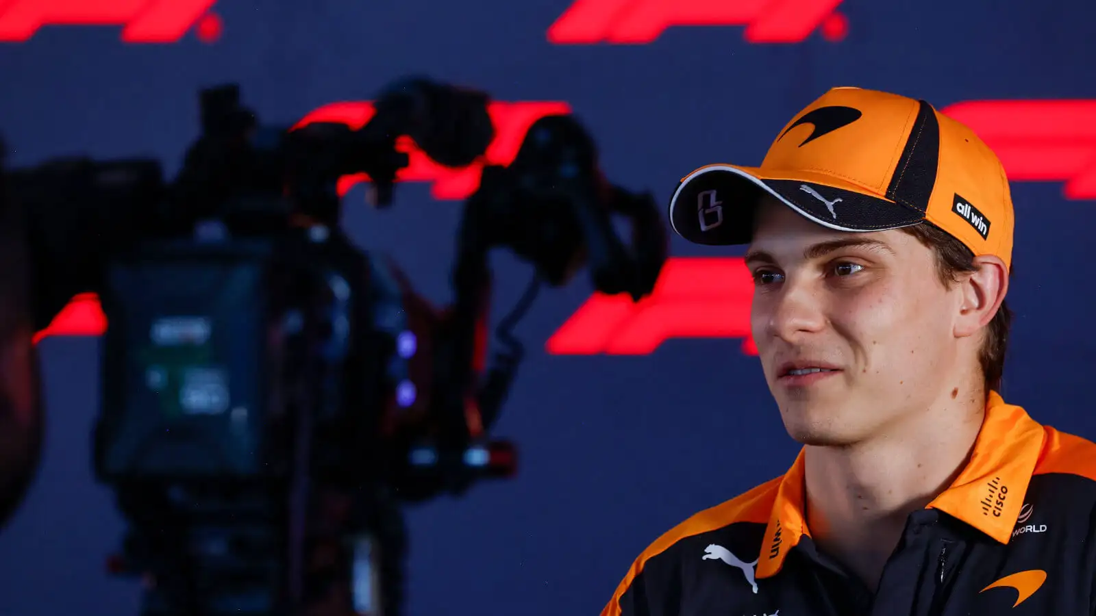 Oscar Piastri discute l’estensione del contratto di Max Verstappen con la Red Bull e le implicazioni per il suo futuro