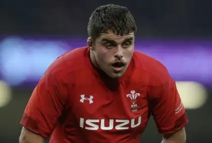 Wales prop signs new Ospreys deal