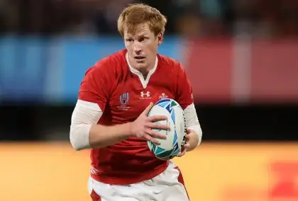 Scarlets star Rhys Patchell out for up to eight weeks