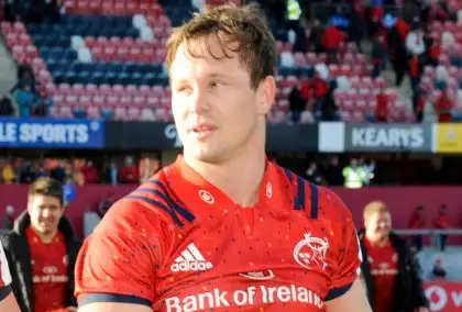 Munster back on Conference summit after 10-try win