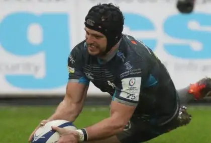Ospreys open Challenge Cup with dominant win