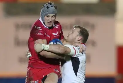 Jonathan Davies one of 10 changes to the Scarlets side