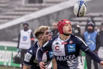 Top 14: Bordeaux keep the pace, Biarritz circle the plughole