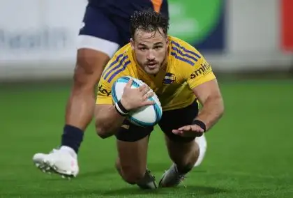 United Rugby Championship: Edinburgh sign Hurricanes wing Wes Goosen