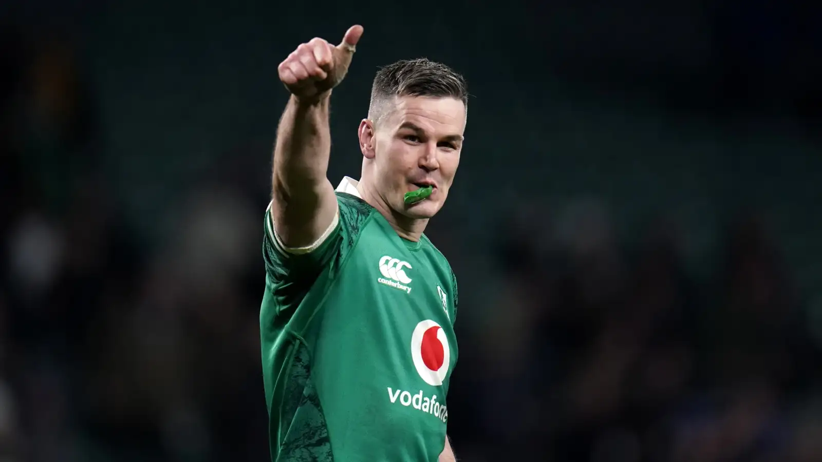 Six Nations: Ireland captain Johnny Sexton gives a thumbs up during a Test France