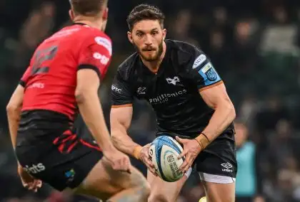 Owen Williams: Fly-half re-commits and looks to push Ospreys to be ‘best team that we can be’
