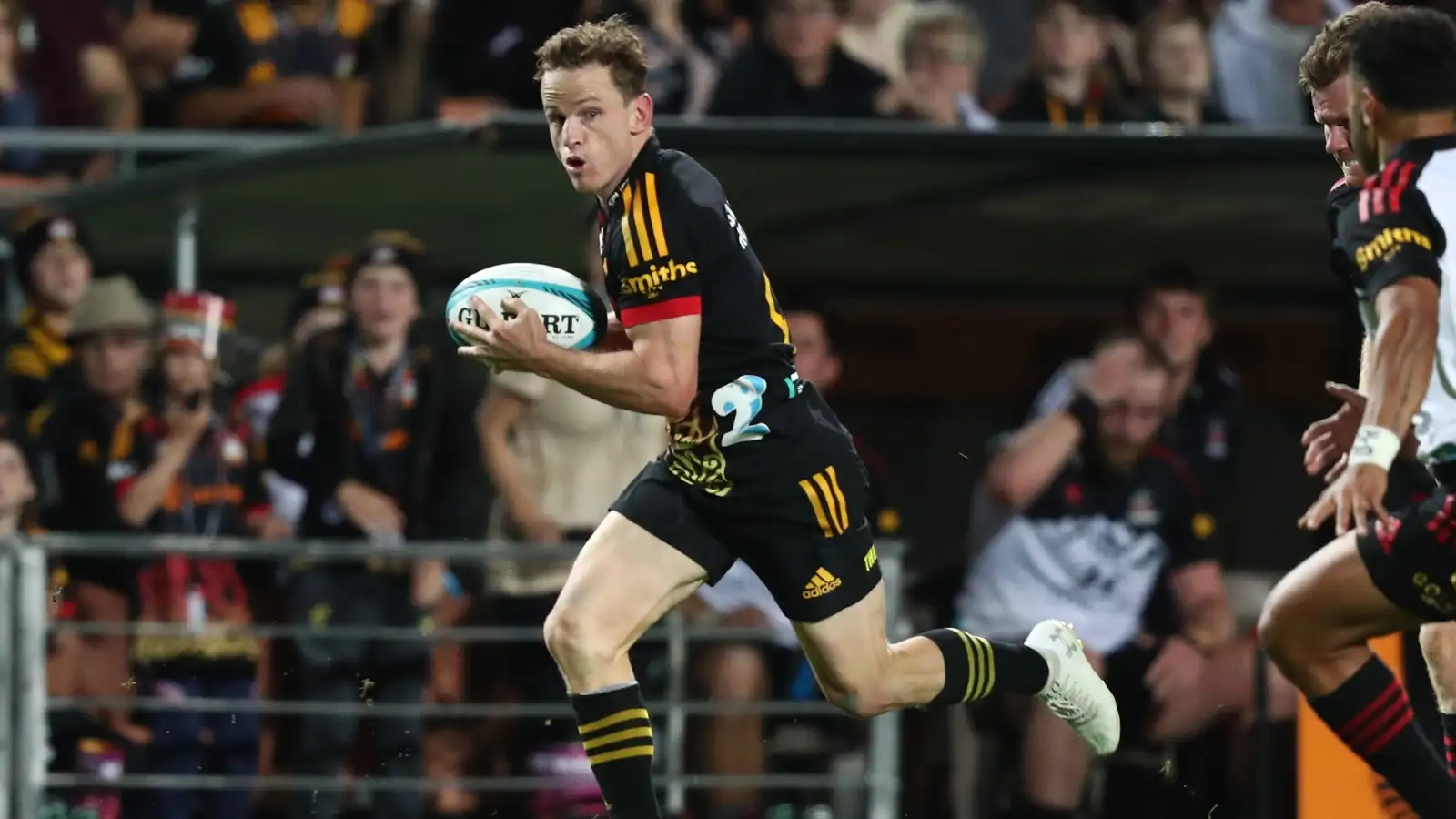 Super Rugby Pacific: Brad Weber on the charge for the Chiefs