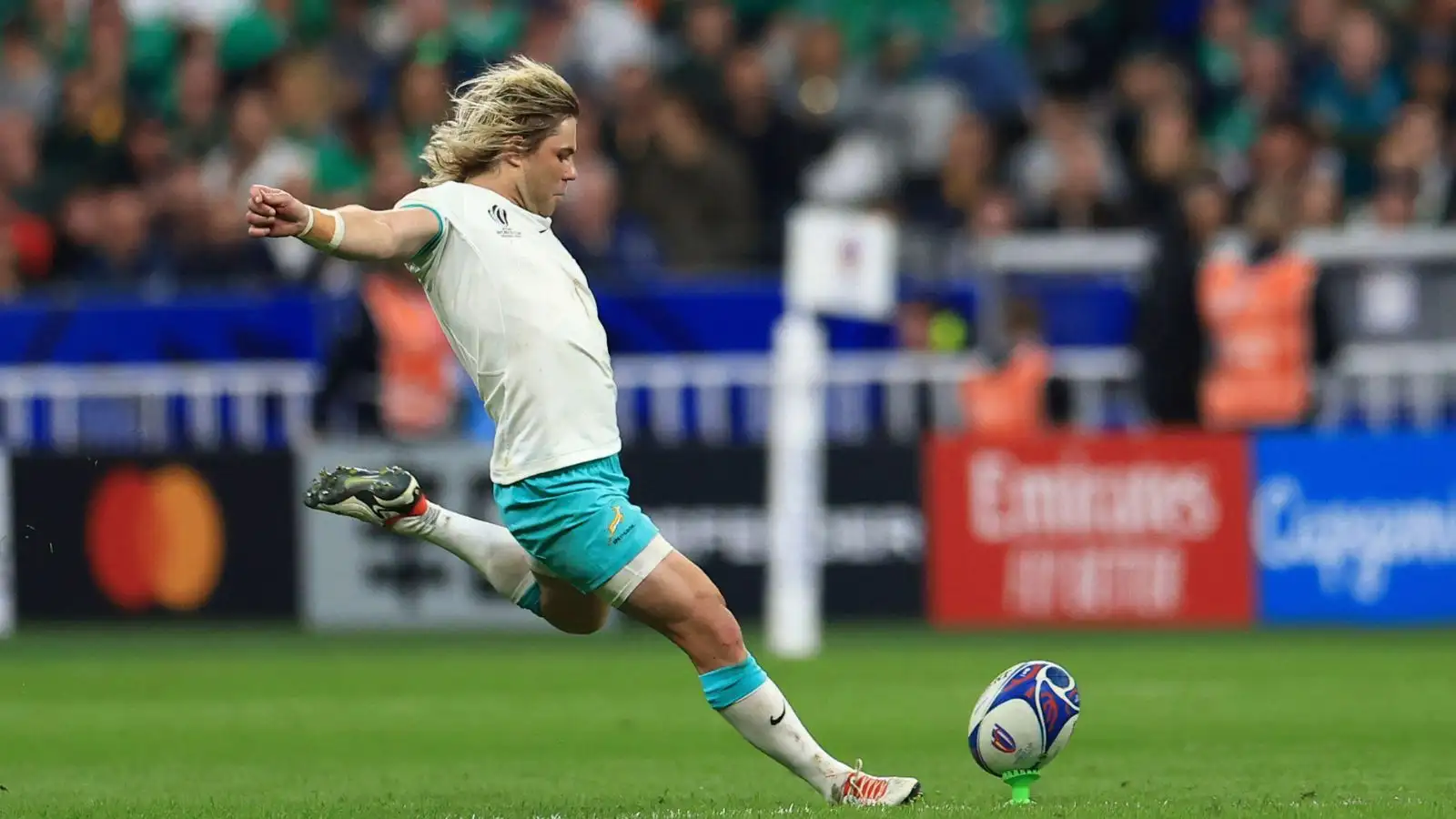 Faf de Klerk attempts to kick a penalty goal during the Rugby World Cup Pool B match between South Africa and Ireland at the Stade de France in Saint-Denis