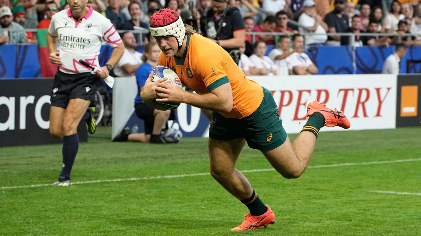 Fraser McReight scoring for Wallabies against Portugal.
