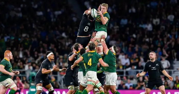 Springboks and All Blacks during a lineout.