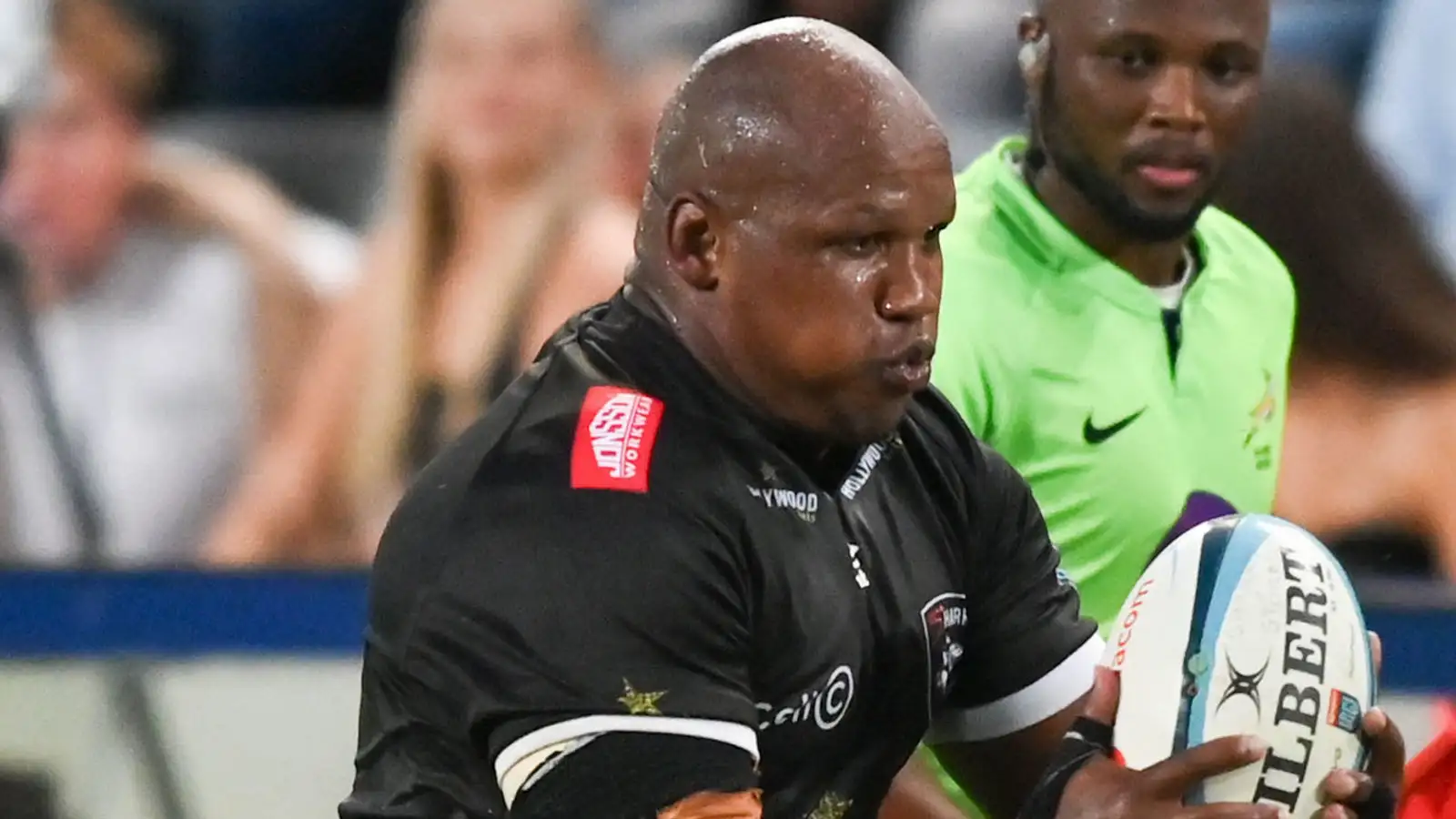Bongi Mbonambi Sharks URC 2024 - Alamy.jpg