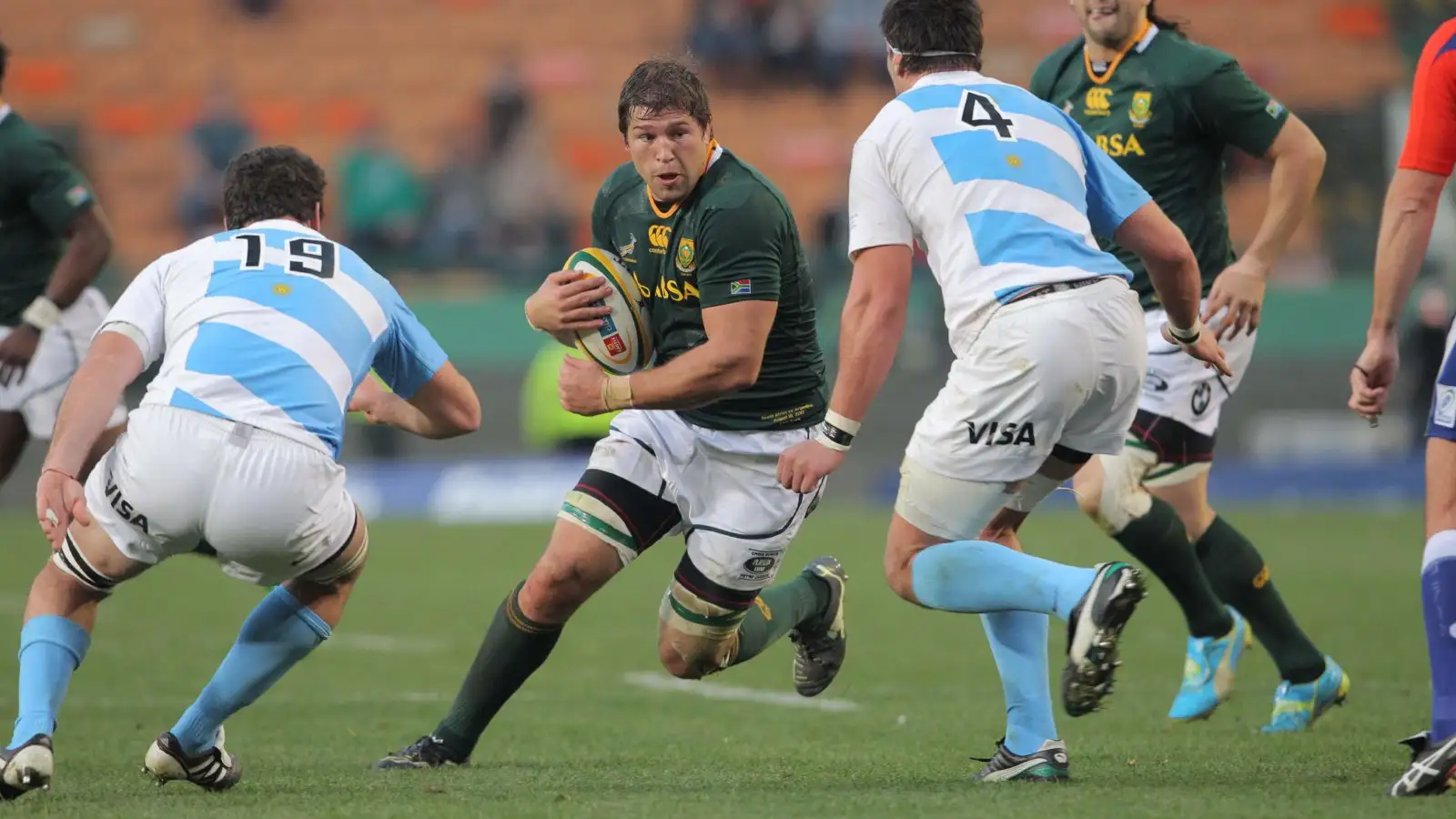 Willem Alberts on the charge during his Springboks days.