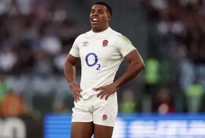 Immanuel Feyi-Waboso in action for England during the 2024 Six Nations.