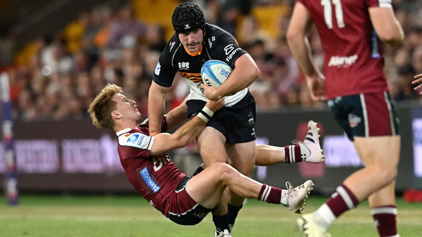 Tate McDermott's hip drop tackle on Lachlan Lonergan during Super Rugby Pacific clash.