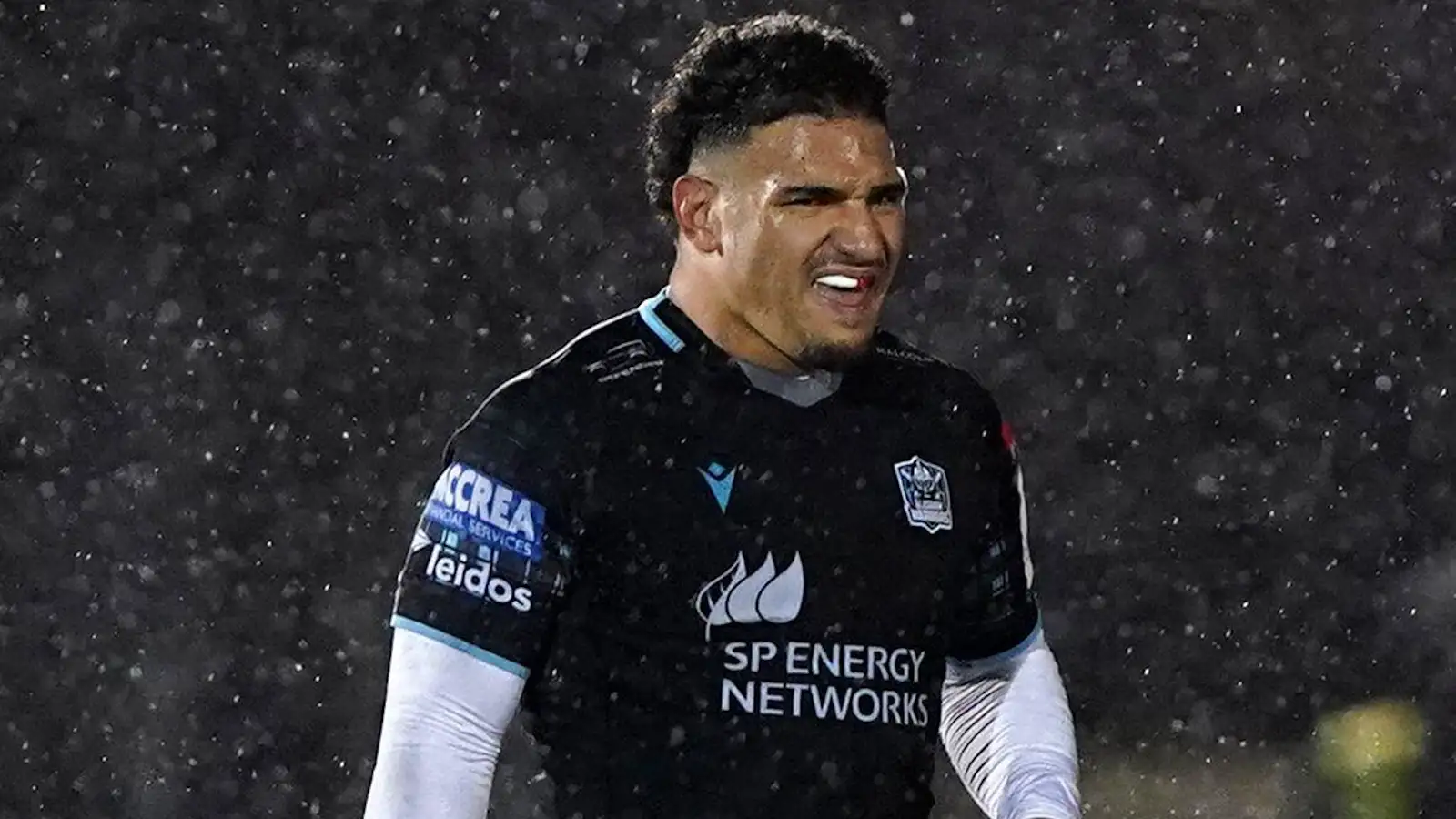 Sione Tuipulotu in action for Glasgow Warriors.