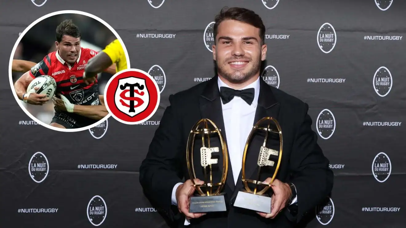 Antoine Dupont dominates Top 14 awards, taking his honour haul to 30 :  Planet Rugby