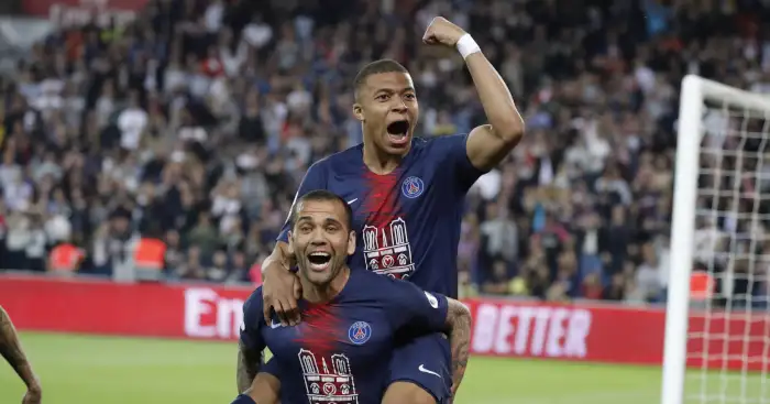 Kylian-Mbappe-Dani-Alves-PSG