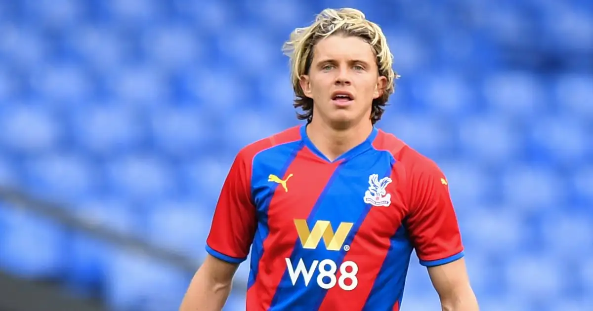 Watch: Chelsea loanee Gallagher’s shot smashes off post & bar on Palace debut