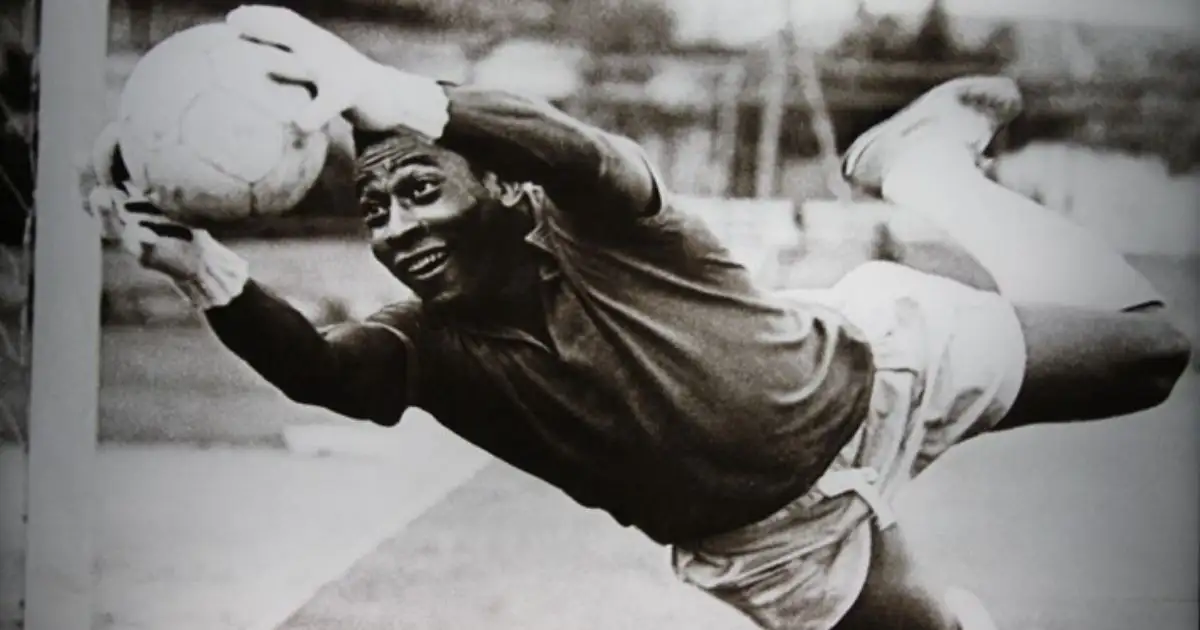 The day Pele scored a semi-final hat-trick – then saved Santos in goal