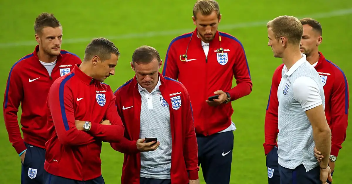 Saluting the glory days of footballers on Twitter: Rooney, Babel, Cole…
