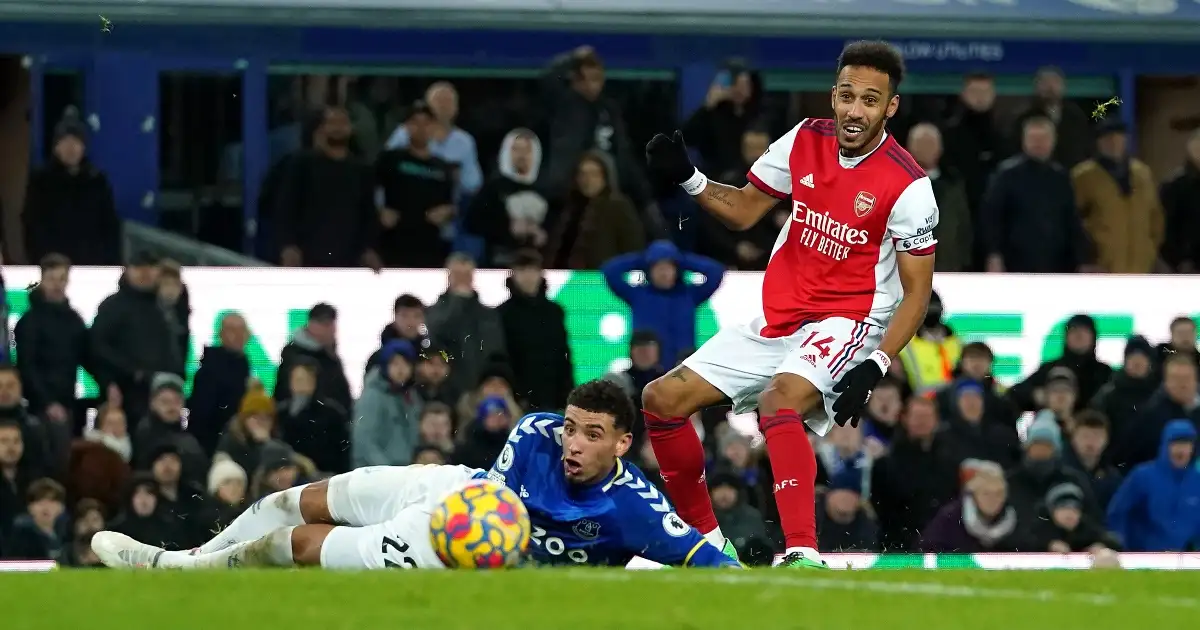 Watch: Arsenal’s Aubameyang fluffs golden chance for last-min equaliser