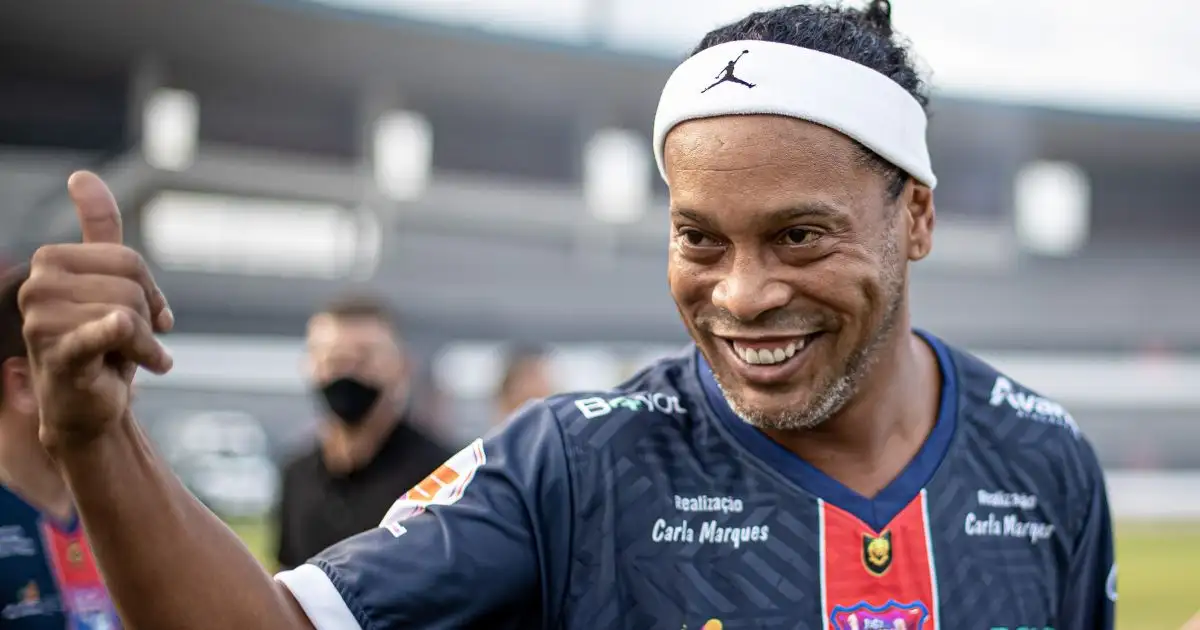 Watch: Barca icon Ronaldinho plays unreal no-look pass in futvolei game