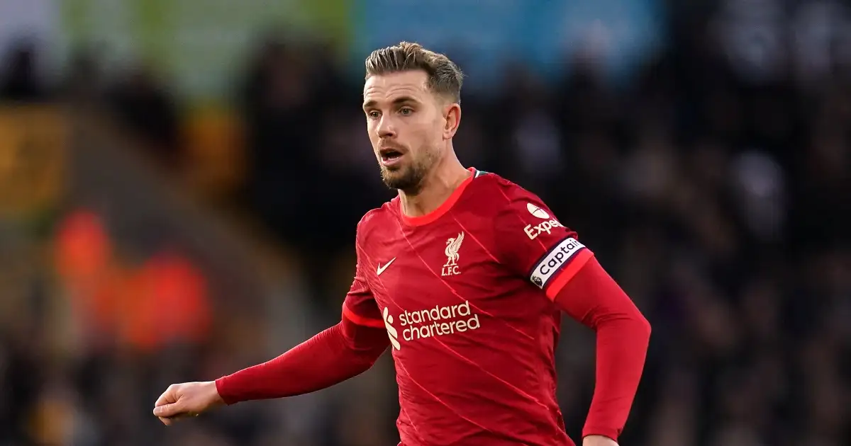 Watch: Jordan Henderson passes ball to TAA with back of his neck