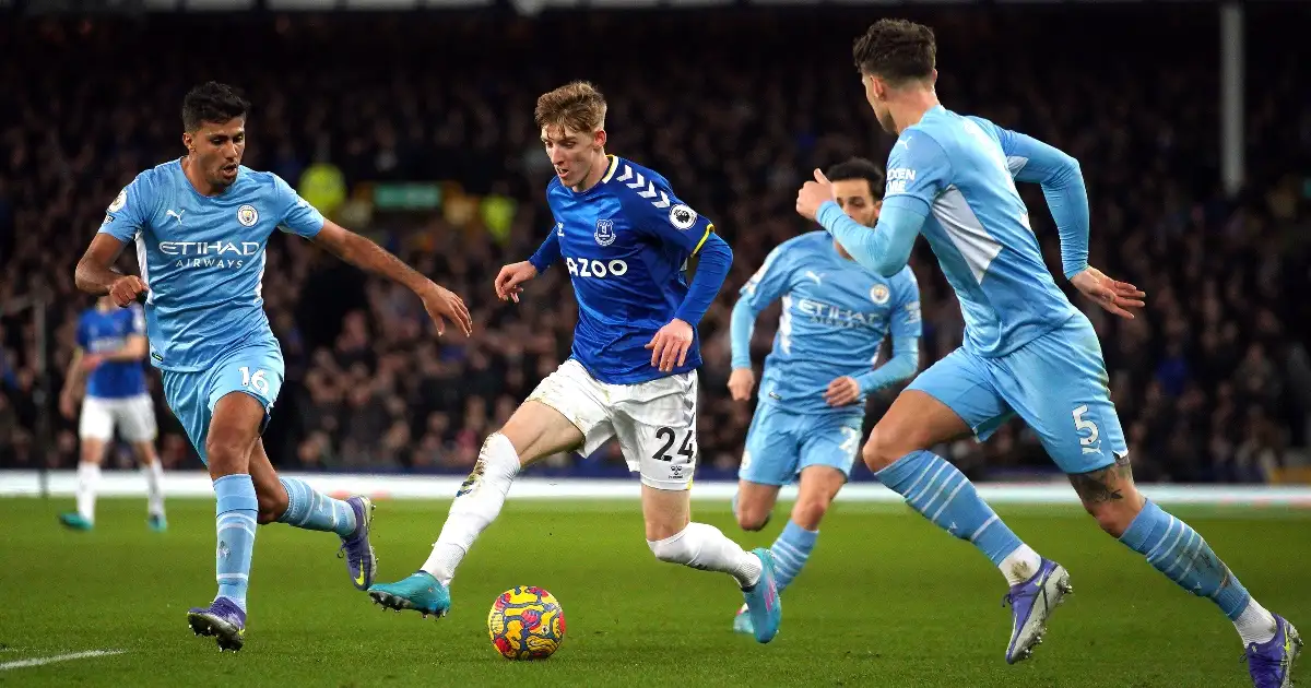 Watch: Man City’s Rodri lucky not to concede penalty for handball