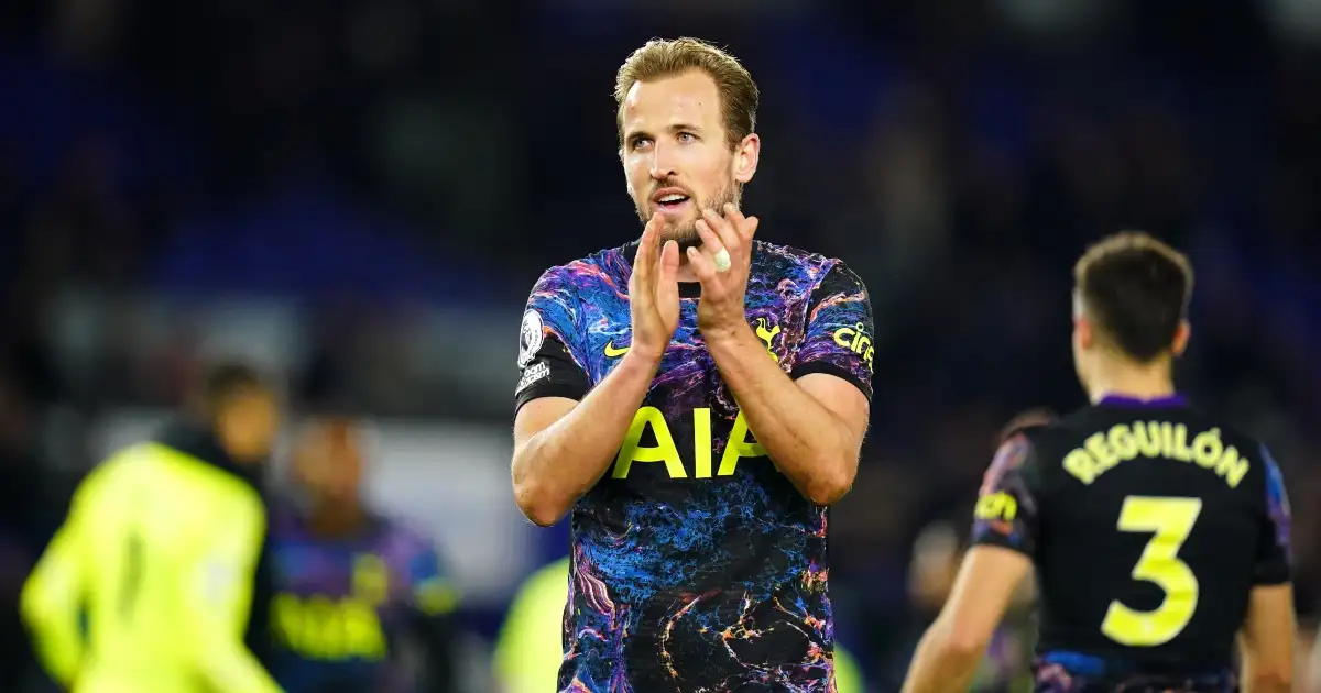 Watch: Spurs captain Harry Kane misses incredible open goal