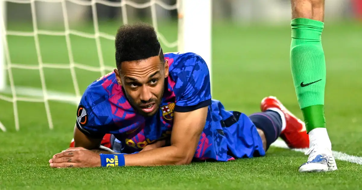 Watch: Pierre-Emerick Aubameyang misses absolute sitter for Barcelona