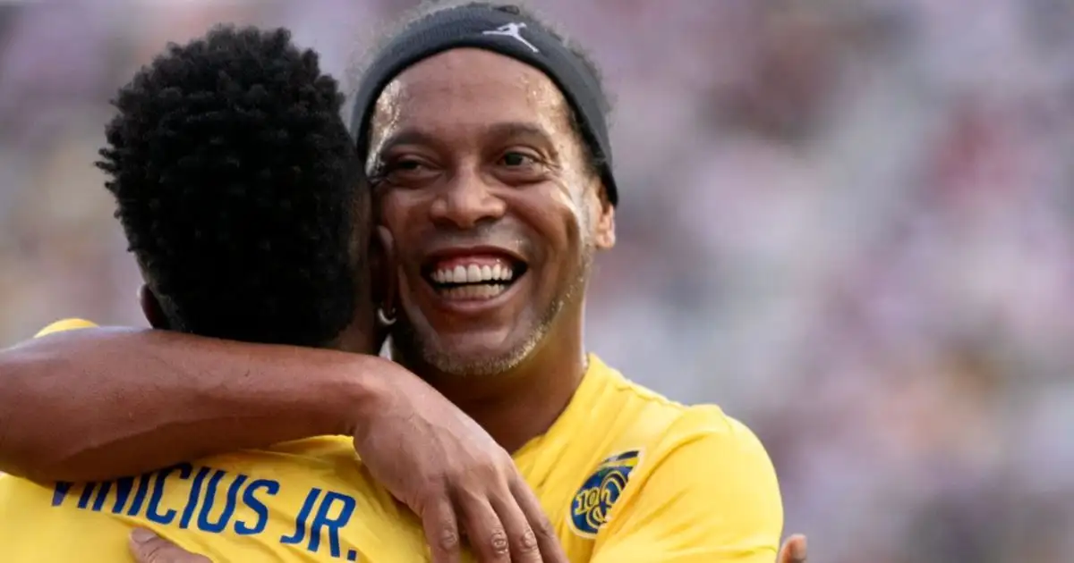 Watch: Vinicius Jr brilliantly imitates Ronaldinho’s dance after duo link up