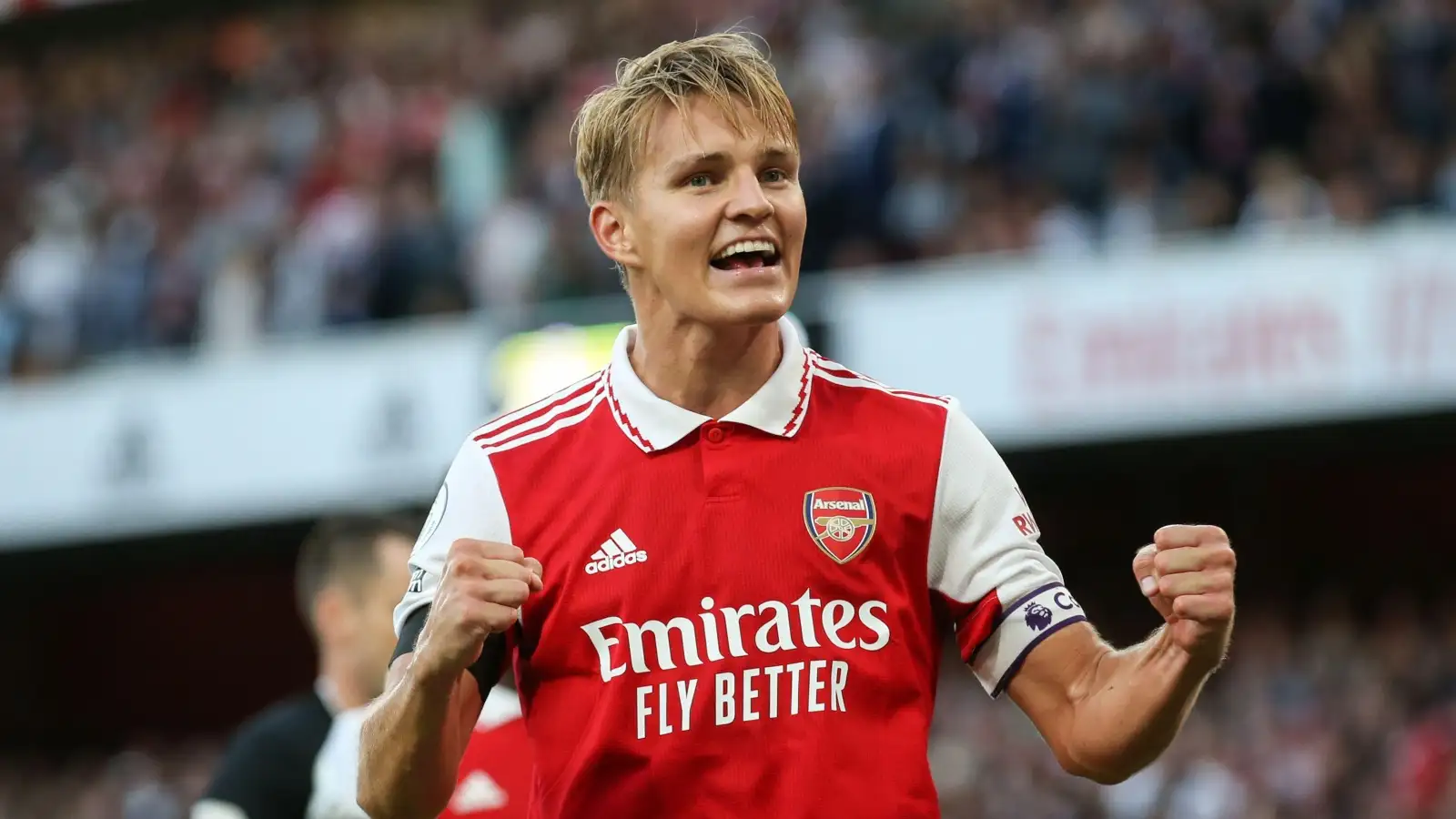 Watch: Arsenal’s Gabriel cheekily tries to keep Odegaard’s award