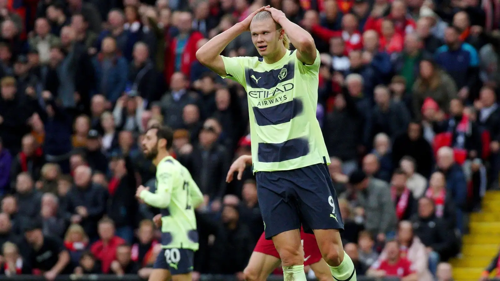Watch: Erling Haaland proves he’s human with glaring chance