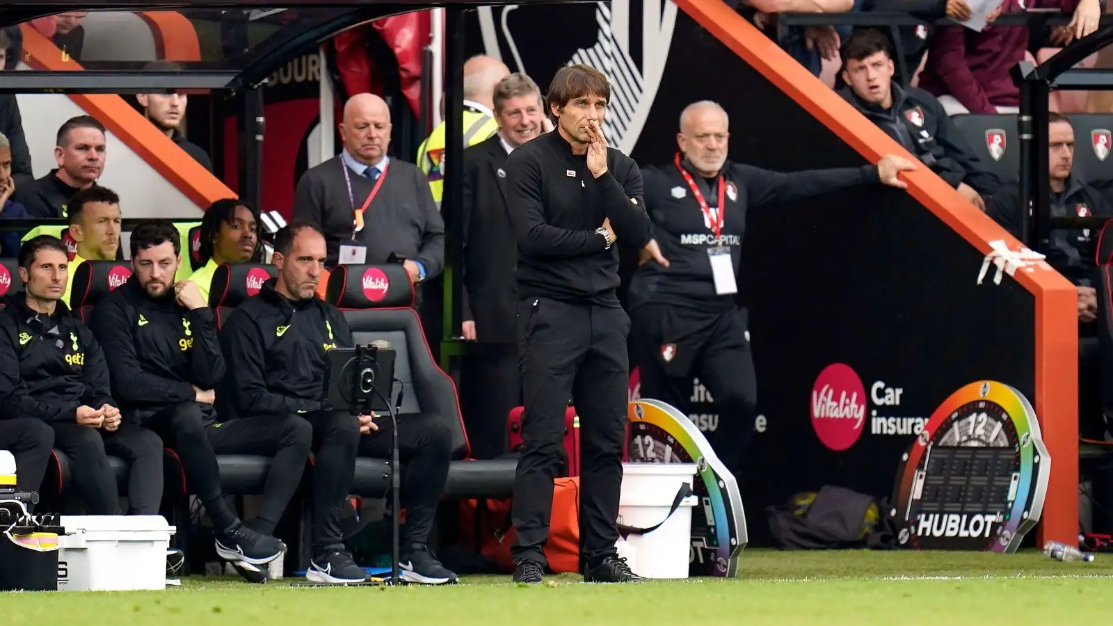 Watch: Antonio Conte’s weirdly muted reaction to injury-time winner