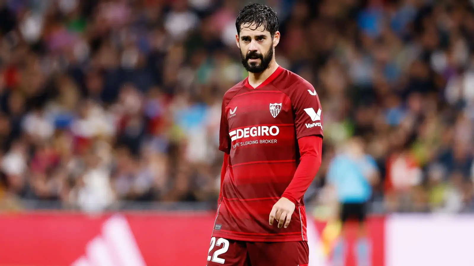 A solid XI of free agents available right now: Isco, Vrsaljko, Quintero…