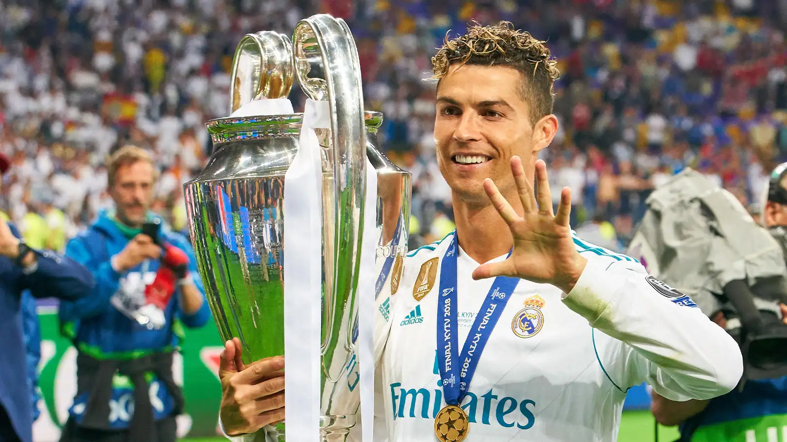 UEFA Champions League Finale, Soccer, Kiev, May 26, 2018 Cristiano RONALDO, Real Madrid 7 celebration 5th title with trophy REAL MADRID - FC LIVERPOOL 3-1 Fussball UEFA Champions League, Final, Kiev, Ukraine, May 26, 2018