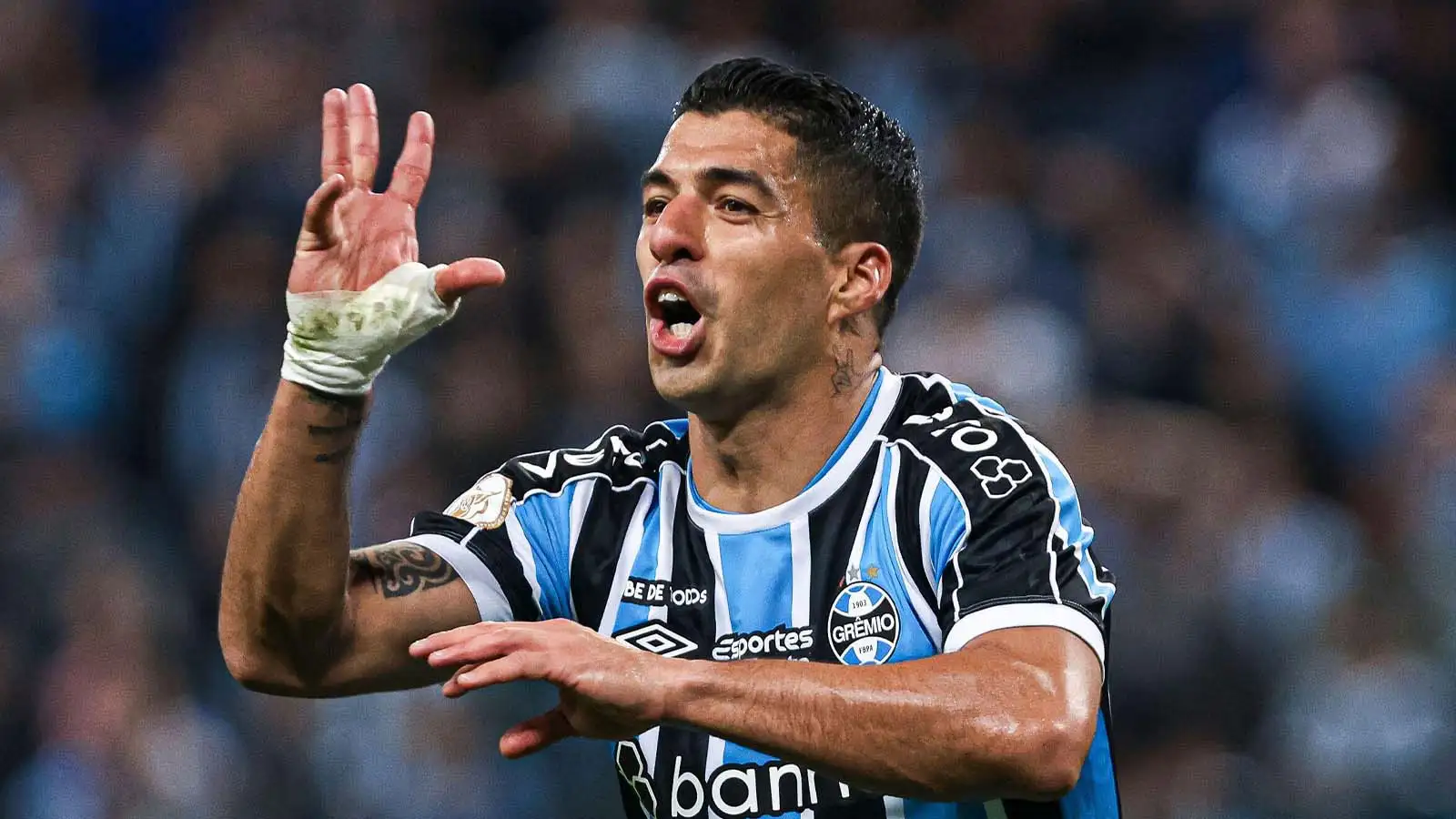 We can’t get over the batsh*t Brazilian Serie A top scorers chart: Hulk, Suarez…