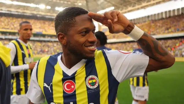 Fred celebrates for Fenerbahce.