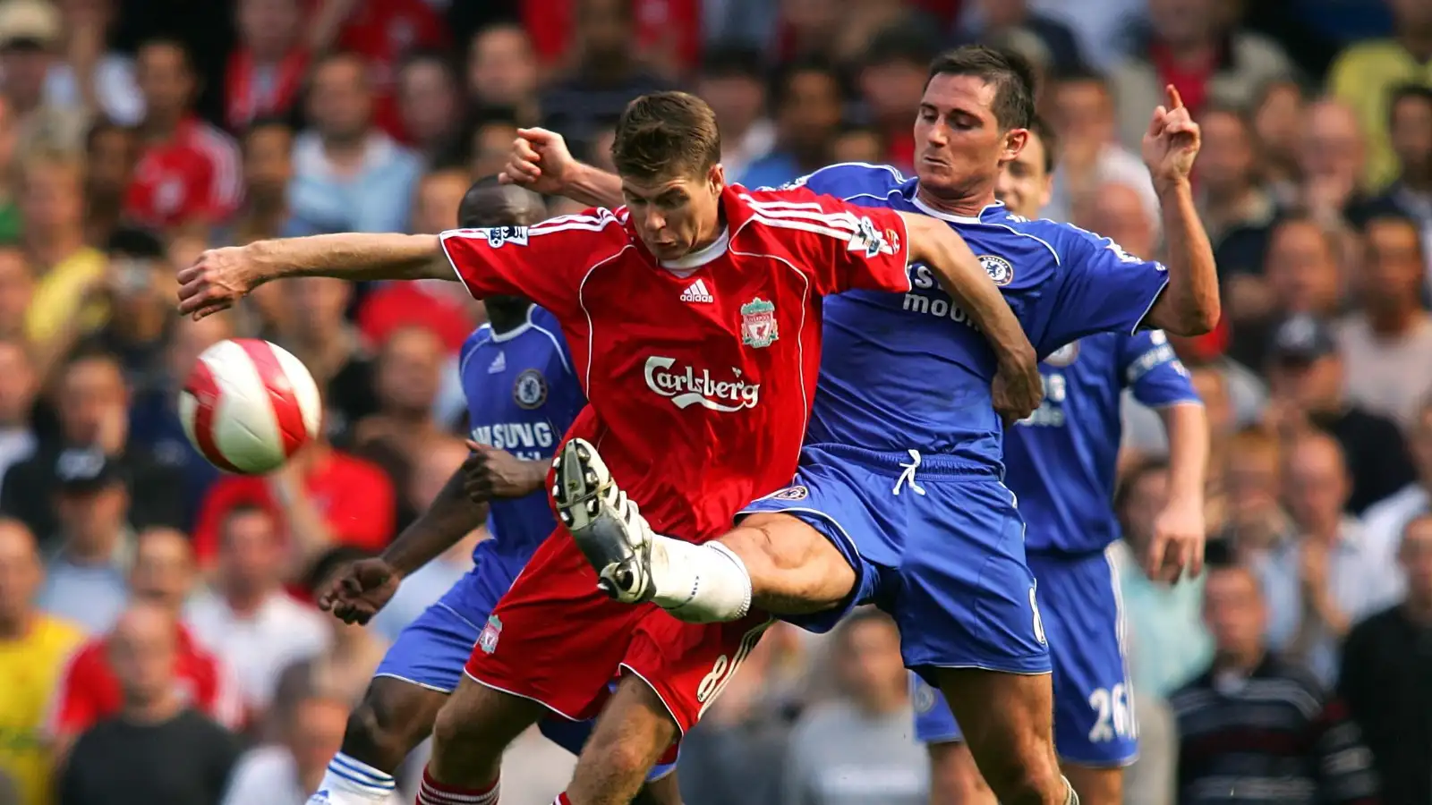 Liverpool's Steven Gerrard and Chelsea's Frank Lampard battle for the ball