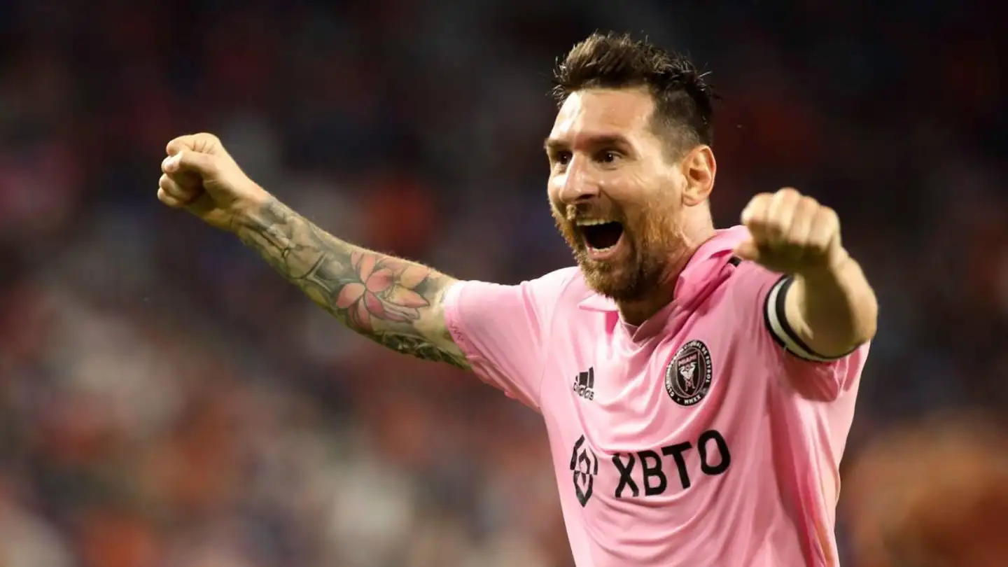 Best Of  Pink Football Kits - Footy Headlines