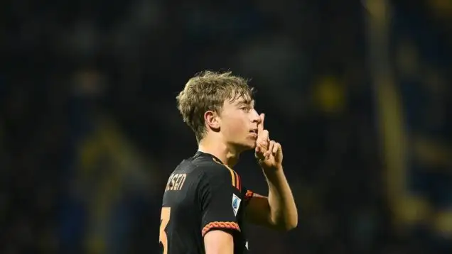 Stadio Benito Stirpe, Frosinone, Italy. 18th Feb, 2024. Serie A Football; Frosinone versus Roma; Dean Huijsen of AS Roma celebrates after scoring the goal for 0-1 in the 38th minute