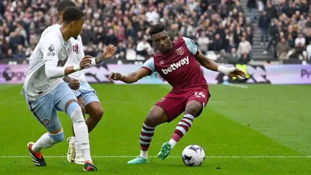 London, UK. 17th Mar, 2024. Mohammed Kudus of West Ham Utd (r) in action. Premier League match, West Ham Utd v Aston Villa at the London Stadium, Queen Elizabeth Olympic Park in London on Sunday 17th March 2024.