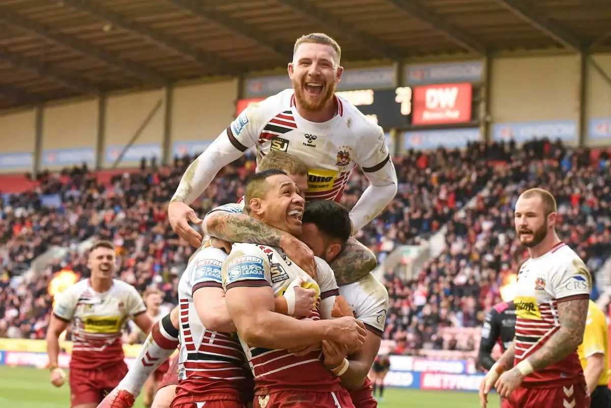RL Today: Flower linked with Leigh, Murray returns to former club & Hastings extends Wigan stay