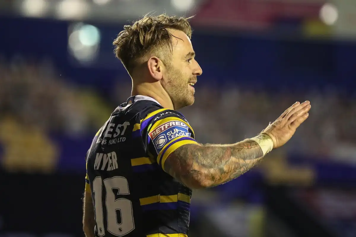 Richie Myler agrees two-year deal to remain with Leeds