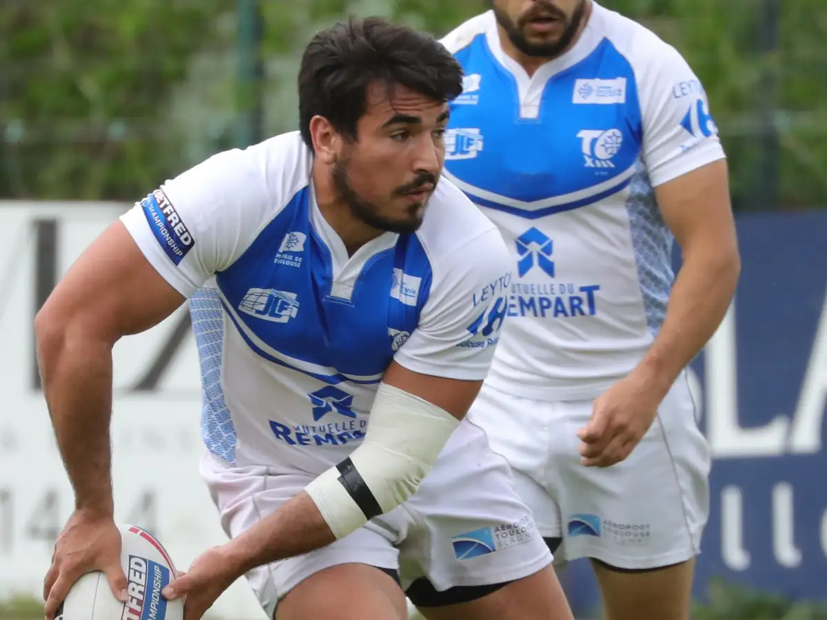 France international hooker commits to Toulouse