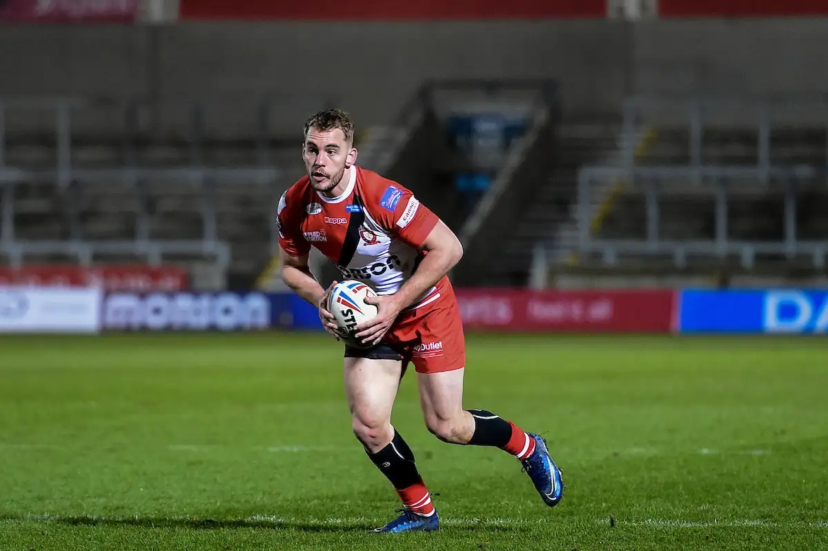 Salford hooker Connor Jones to re-join Featherstone