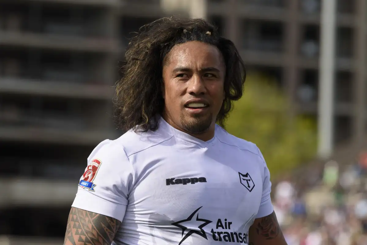 Life begins at 40: Fuifui Moimoi rumbles on with Rochdale