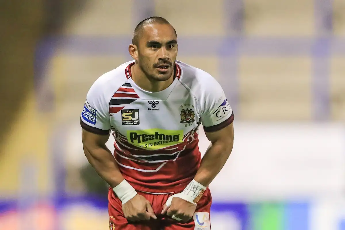 Tommy Leuluai signs new Wigan deal